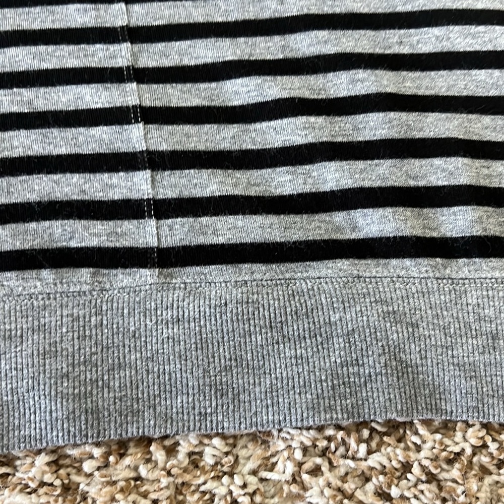 Ann Taylor LOFT Women’s Black and Gray Striped Sweater - Picture 7 of 9